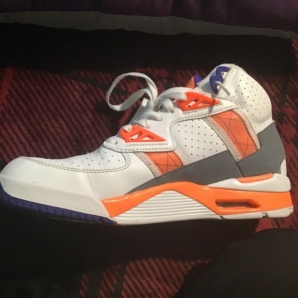 buy nike air trainers